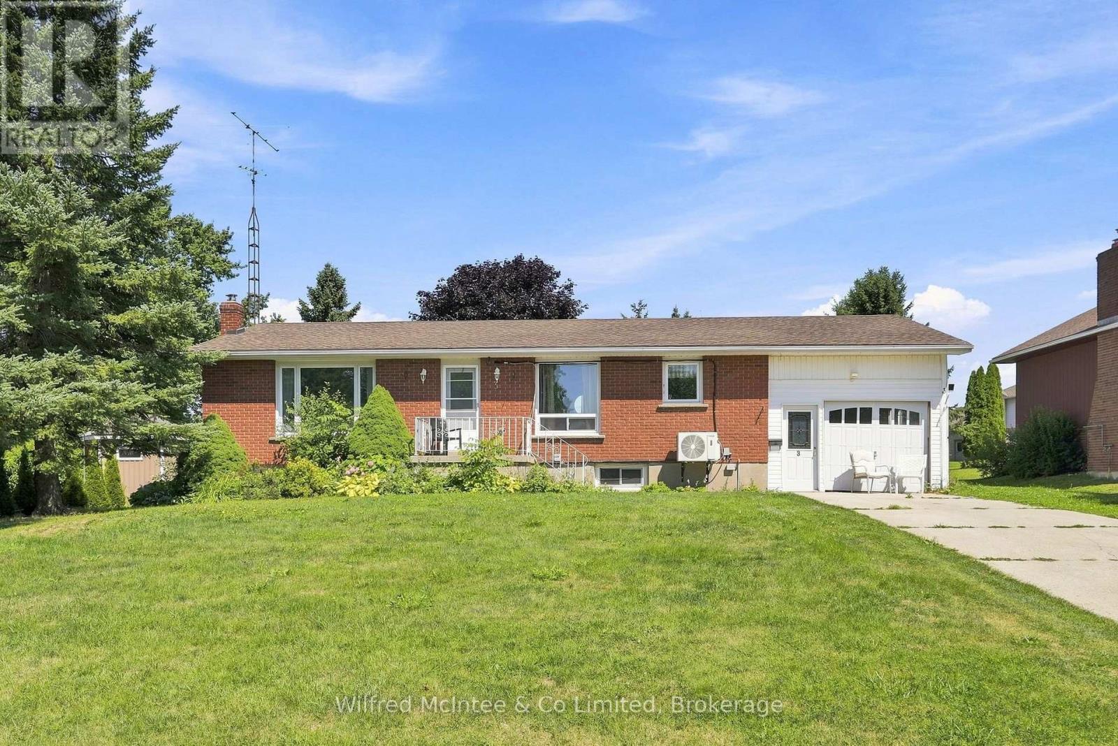 3 BRADLEY STREET, Arran-Elderslie, Ontario