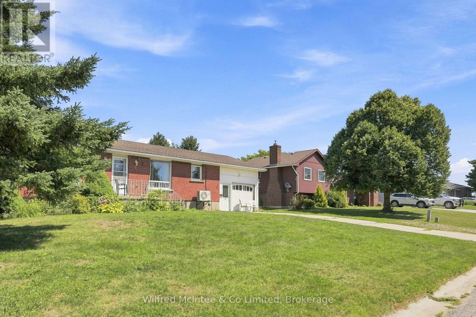 3 Bradley Street, Arran-Elderslie, Ontario  N0G 1L0 - Photo 5 - X13656436