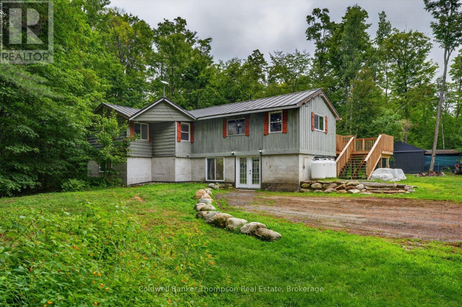 1018 Ashley Lane, Bracebridge, Ontario  P1L 1X1 - Photo 2 - X13656450