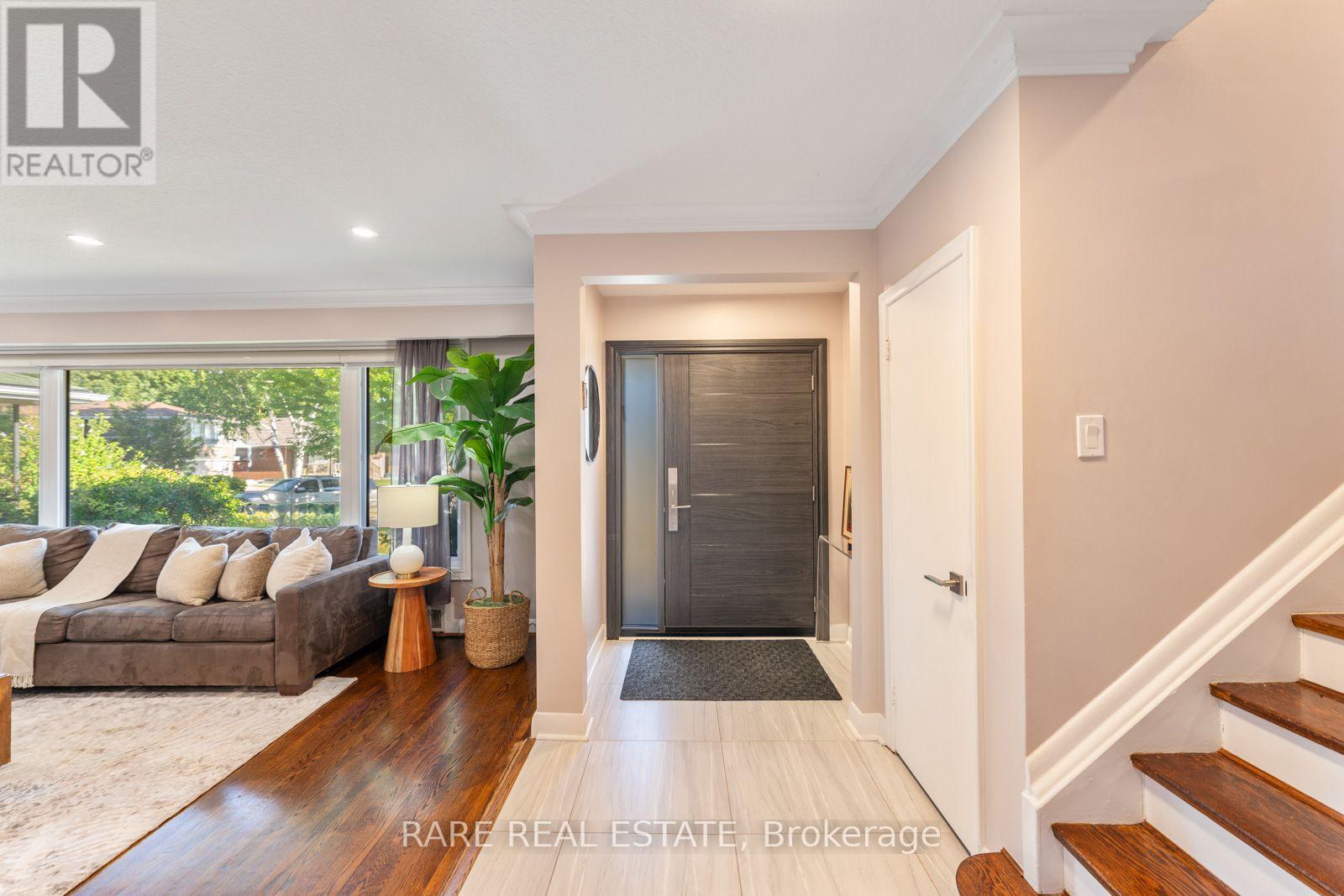 11 Geddes Court, Toronto, Ontario M3H 2W7 - Photo 3 - C13656402