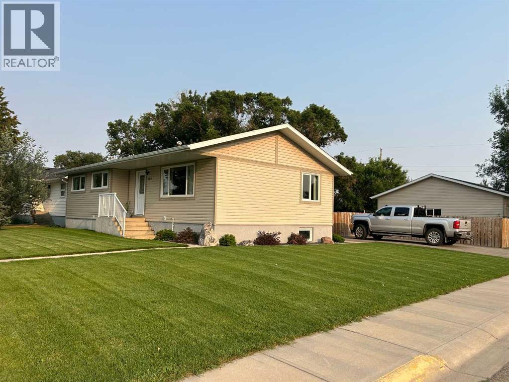 949 3 Avenue N, Vauxhall, Alberta