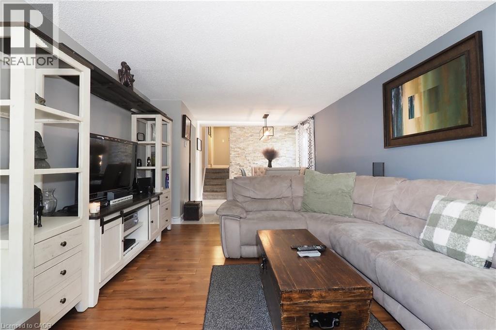 390 Driftwood Drive, Kitchener, Ontario  N2N 1Y6 - Photo 6 - 40851462