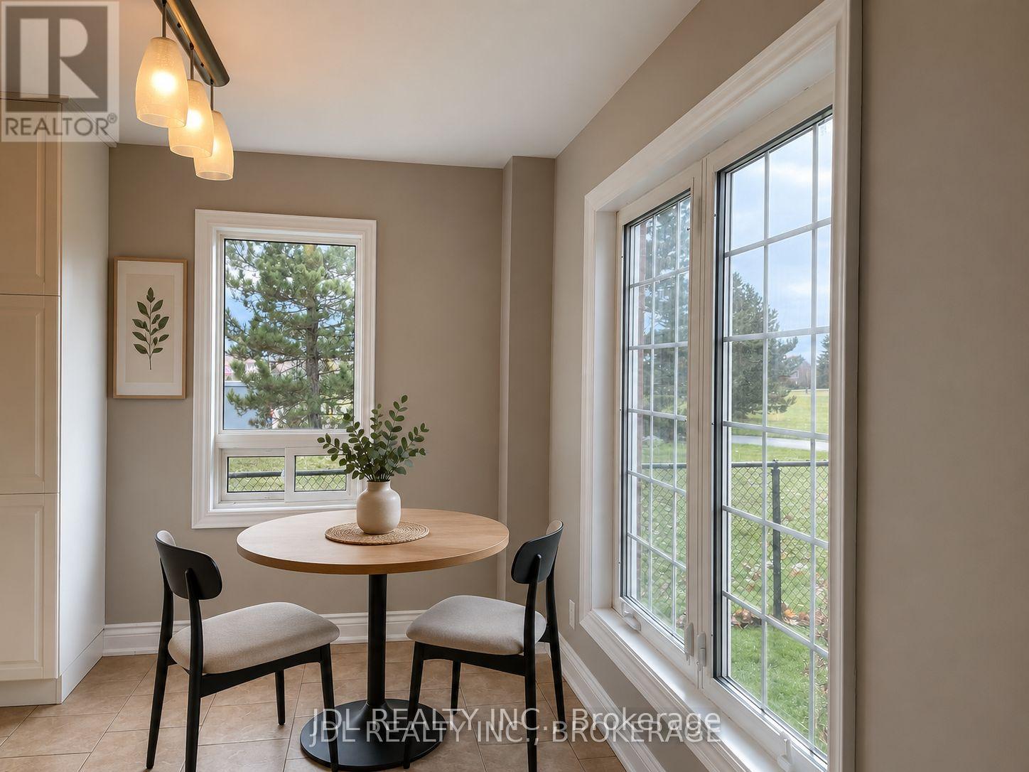 163 Carrick Upper Avenue, Georgina, Ontario L4P 3P2 - Photo 10 - N13656452