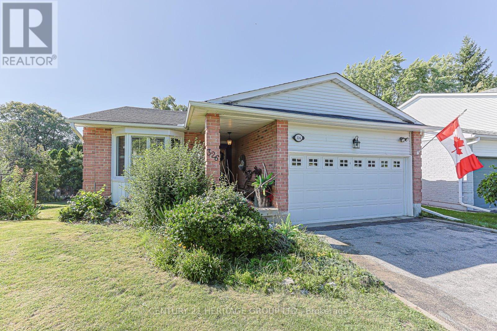 326 DARLINGTON CRESCENT, Newmarket, Ontario