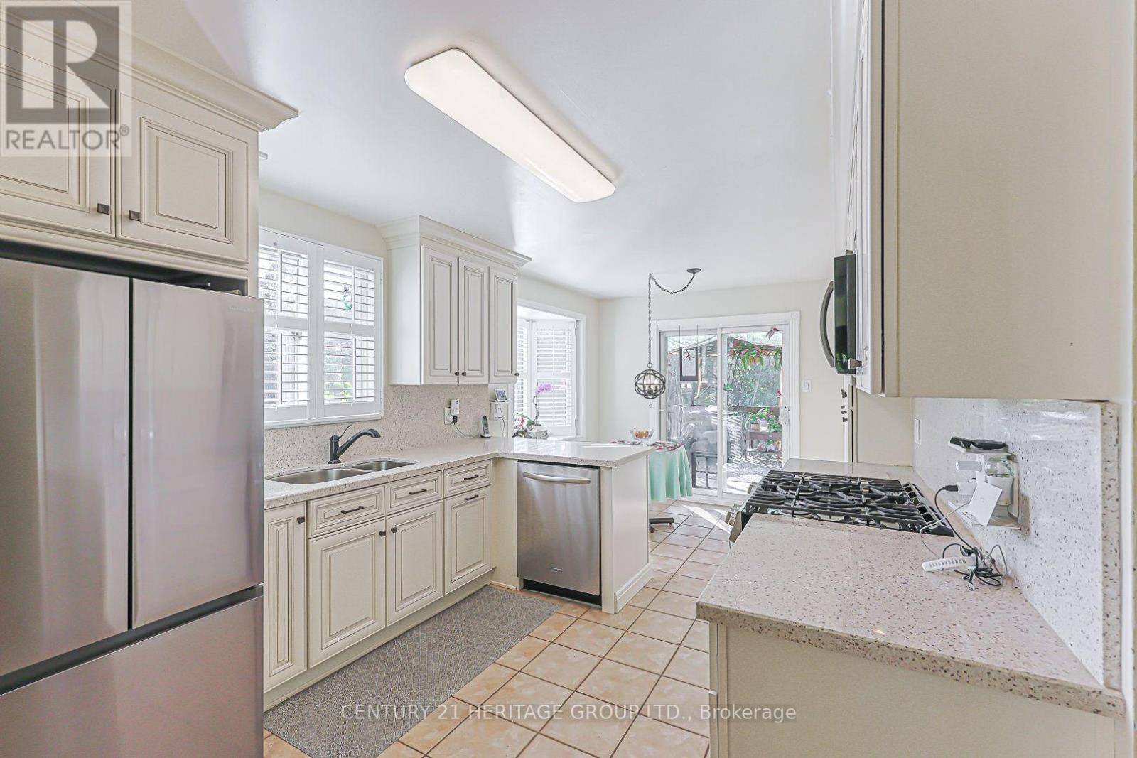 326 Darlington Crescent, Newmarket, Ontario  L3Y 6N4 - Photo 11 - N13656486