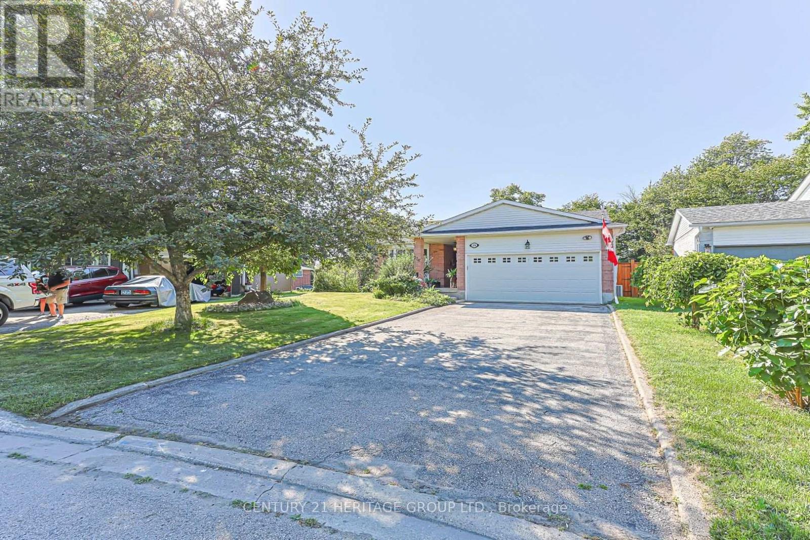 326 Darlington Crescent, Newmarket, Ontario  L3Y 6N4 - Photo 2 - N13656486