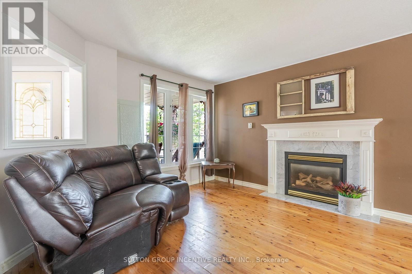 17 Shaina Court, Barrie, Ontario  L4N 9S6 - Photo 15 - S13656392