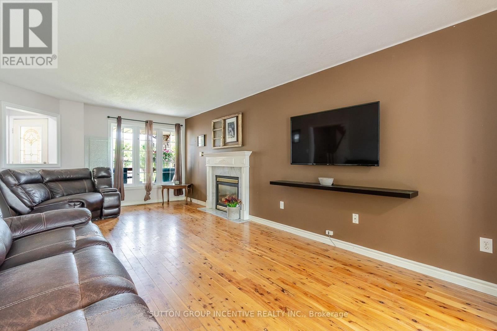 17 Shaina Court, Barrie, Ontario  L4N 9S6 - Photo 16 - S13656392