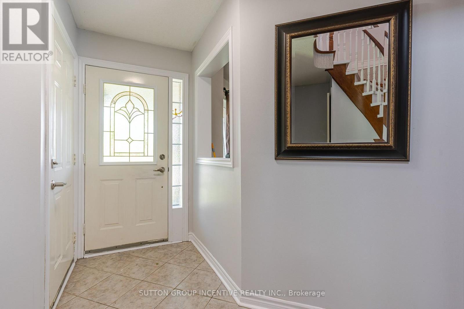 17 Shaina Court, Barrie, Ontario  L4N 9S6 - Photo 6 - S13656392