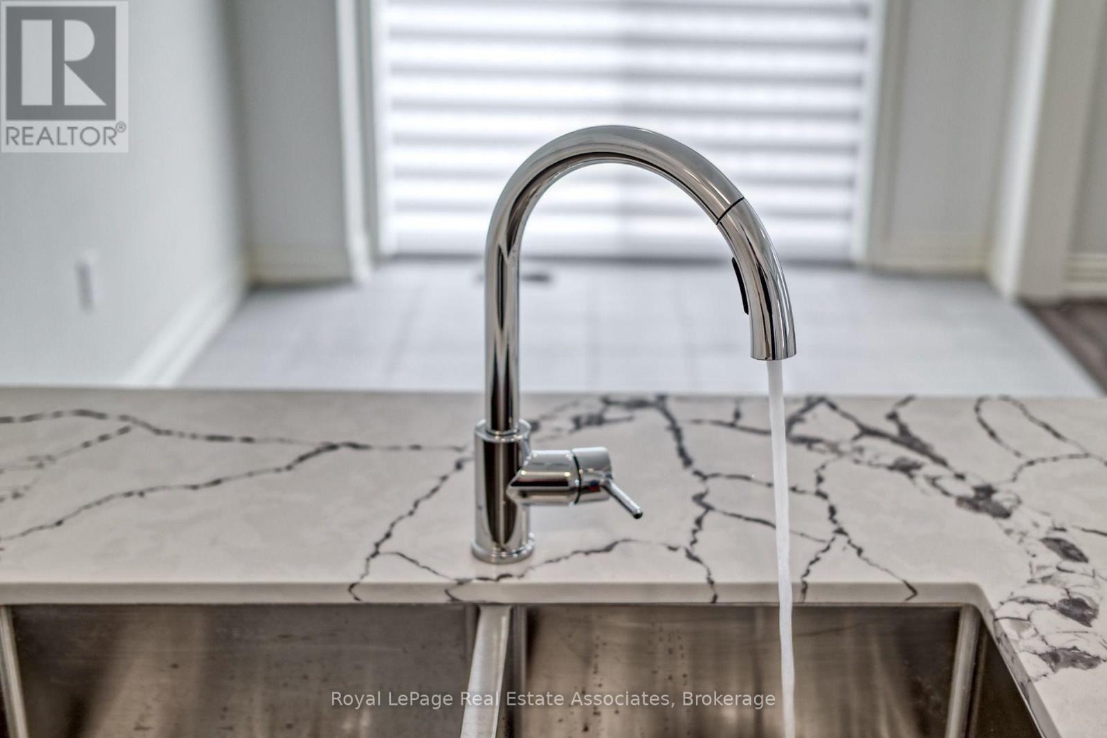 34 Attwater Drive E, Cambridge, Ontario N1T 0G6 - Photo 17 - X13656330