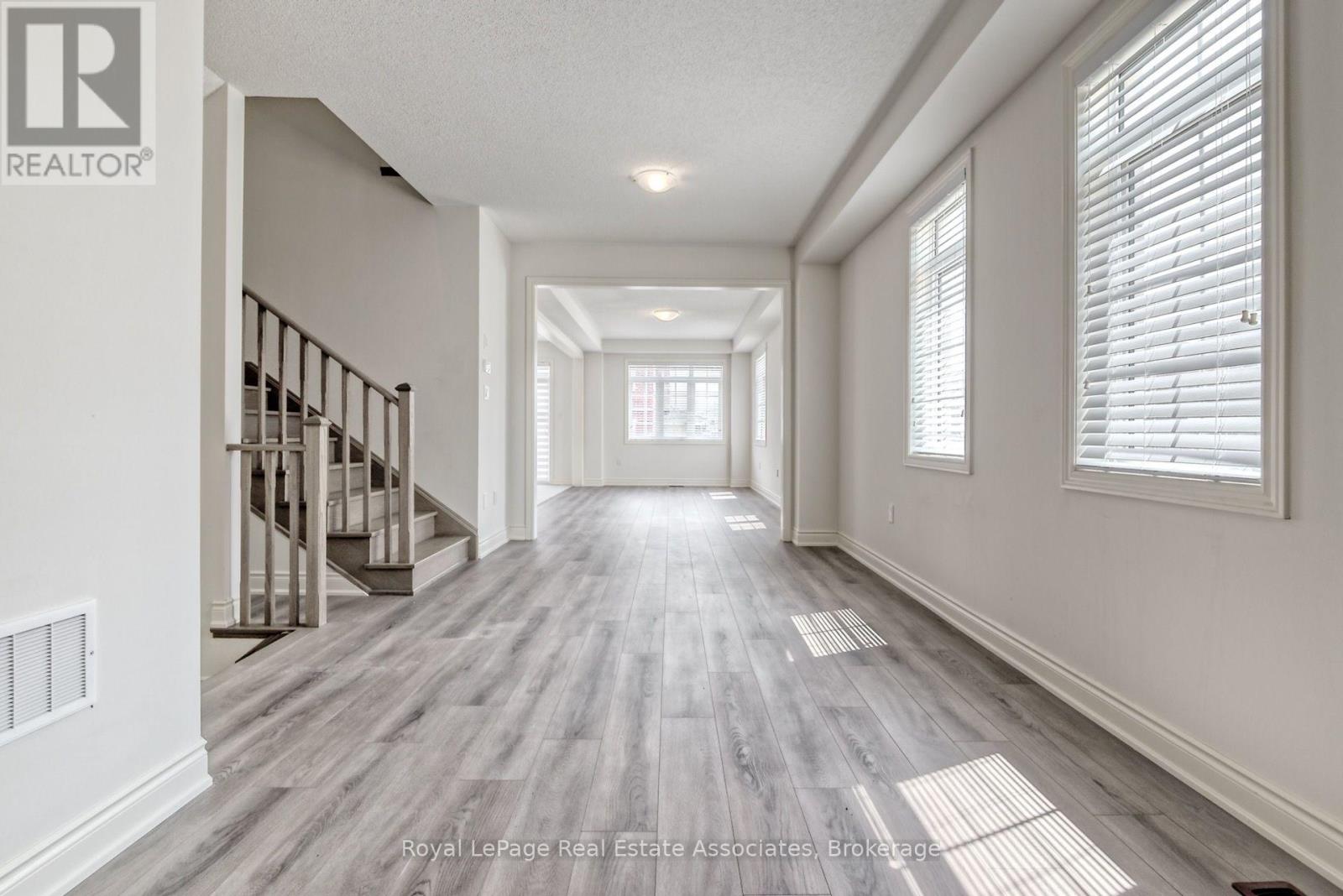 34 Attwater Drive E, Cambridge, Ontario N1T 0G6 - Photo 9 - X13656330