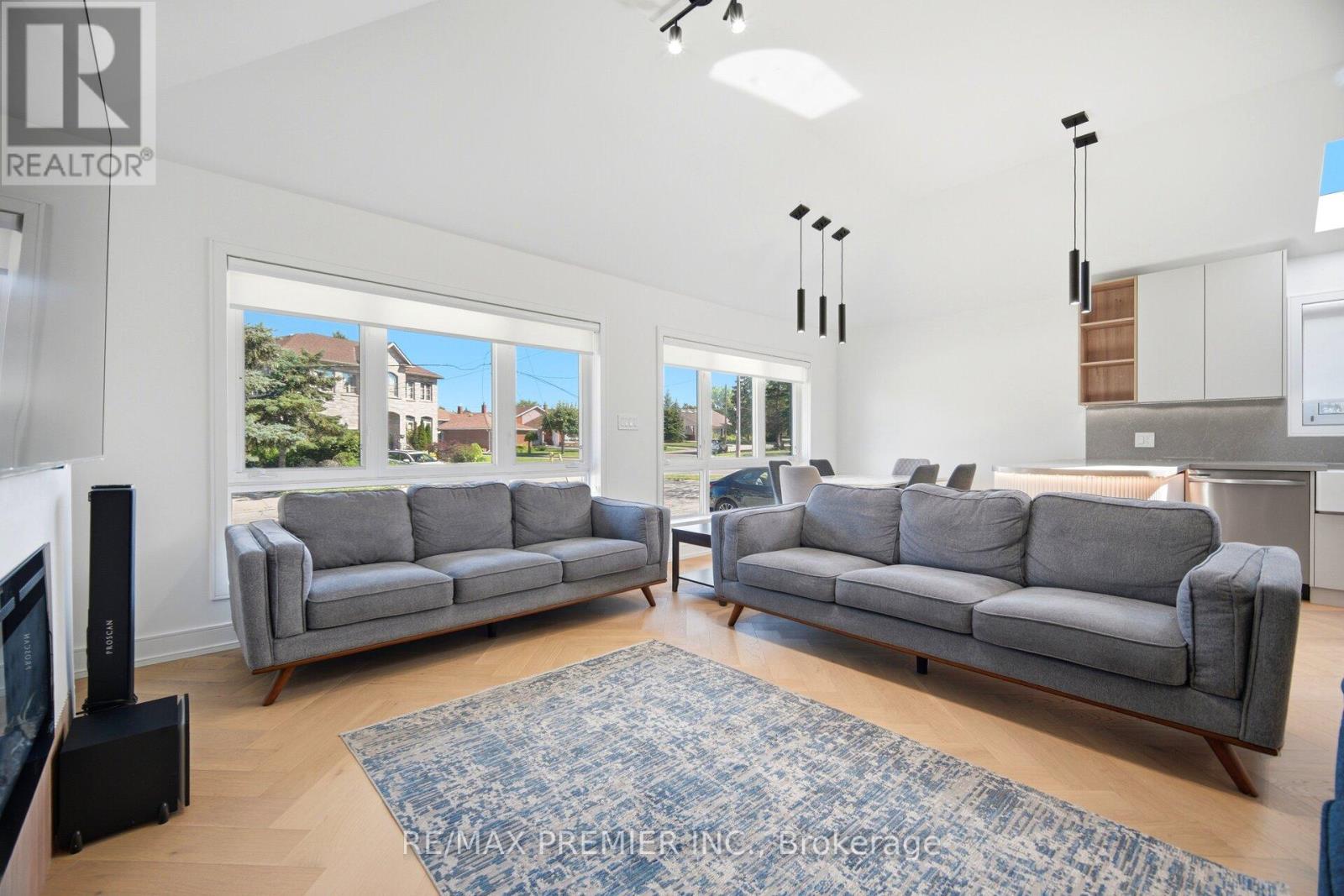 19 Jacinta Drive, Toronto, Ontario  M6L 1H6 - Photo 16 - W13656414