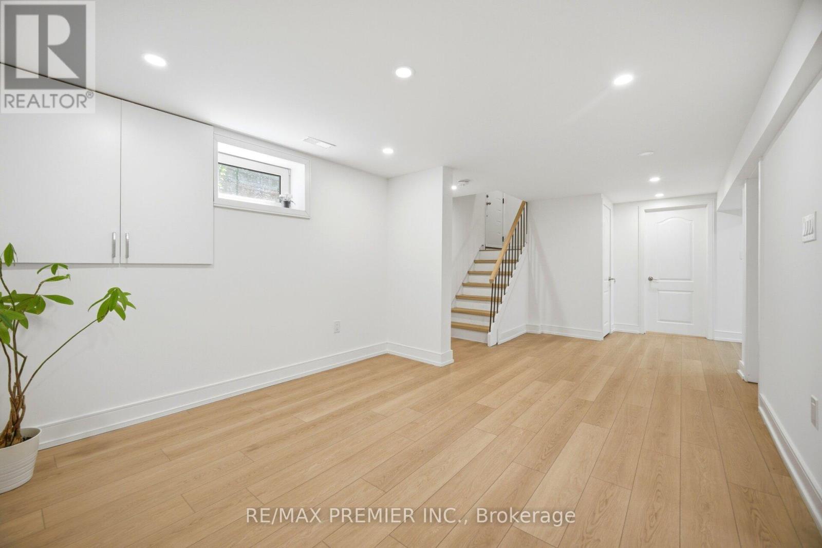 19 Jacinta Drive, Toronto, Ontario  M6L 1H6 - Photo 33 - W13656414