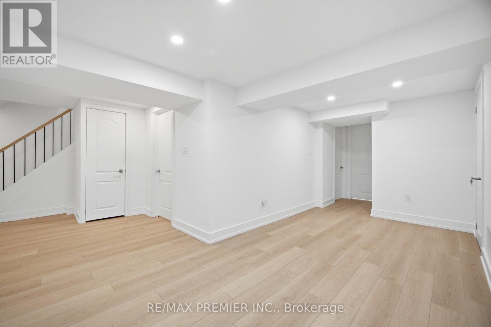 19 Jacinta Drive, Toronto, Ontario  M6L 1H6 - Photo 38 - W13656414
