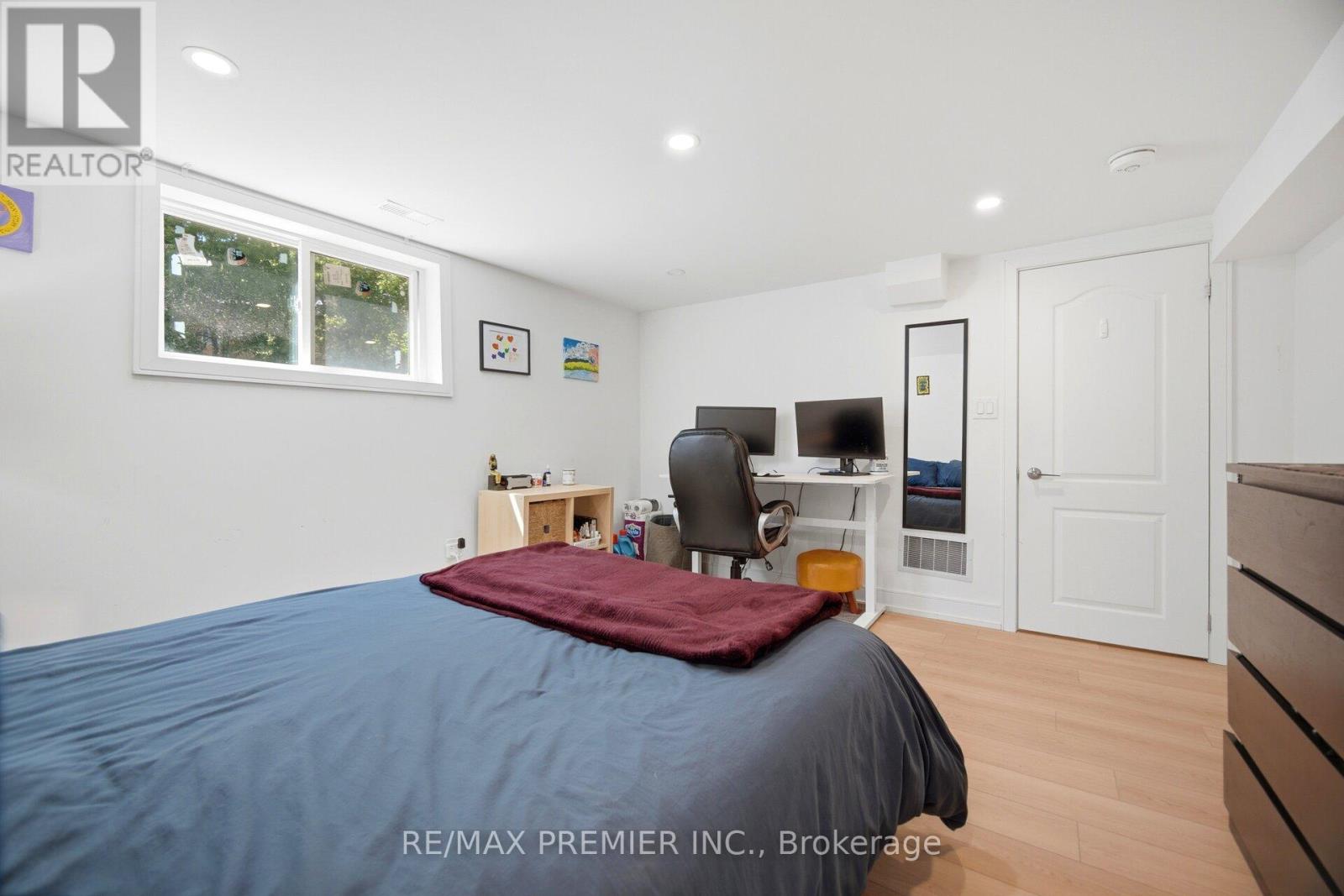 19 Jacinta Drive, Toronto, Ontario  M6L 1H6 - Photo 40 - W13656414