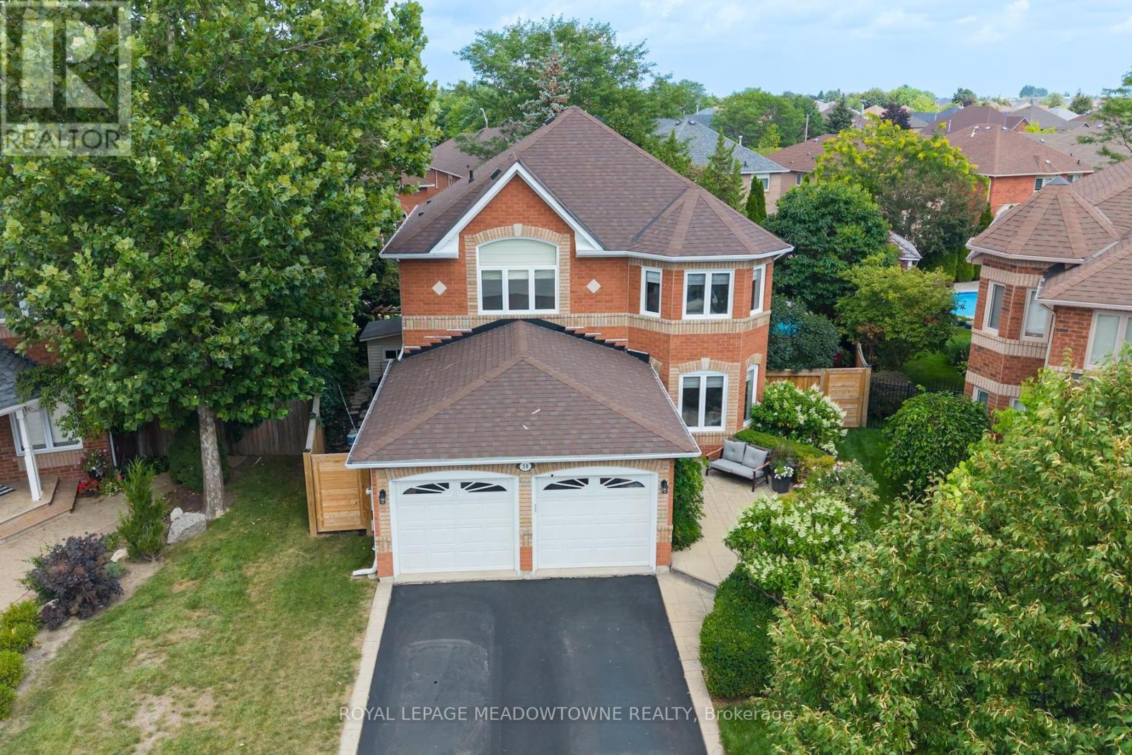 38 Chester Crescent, Halton Hills, Ontario  L7G 5W5 - Photo 2 - W13656424