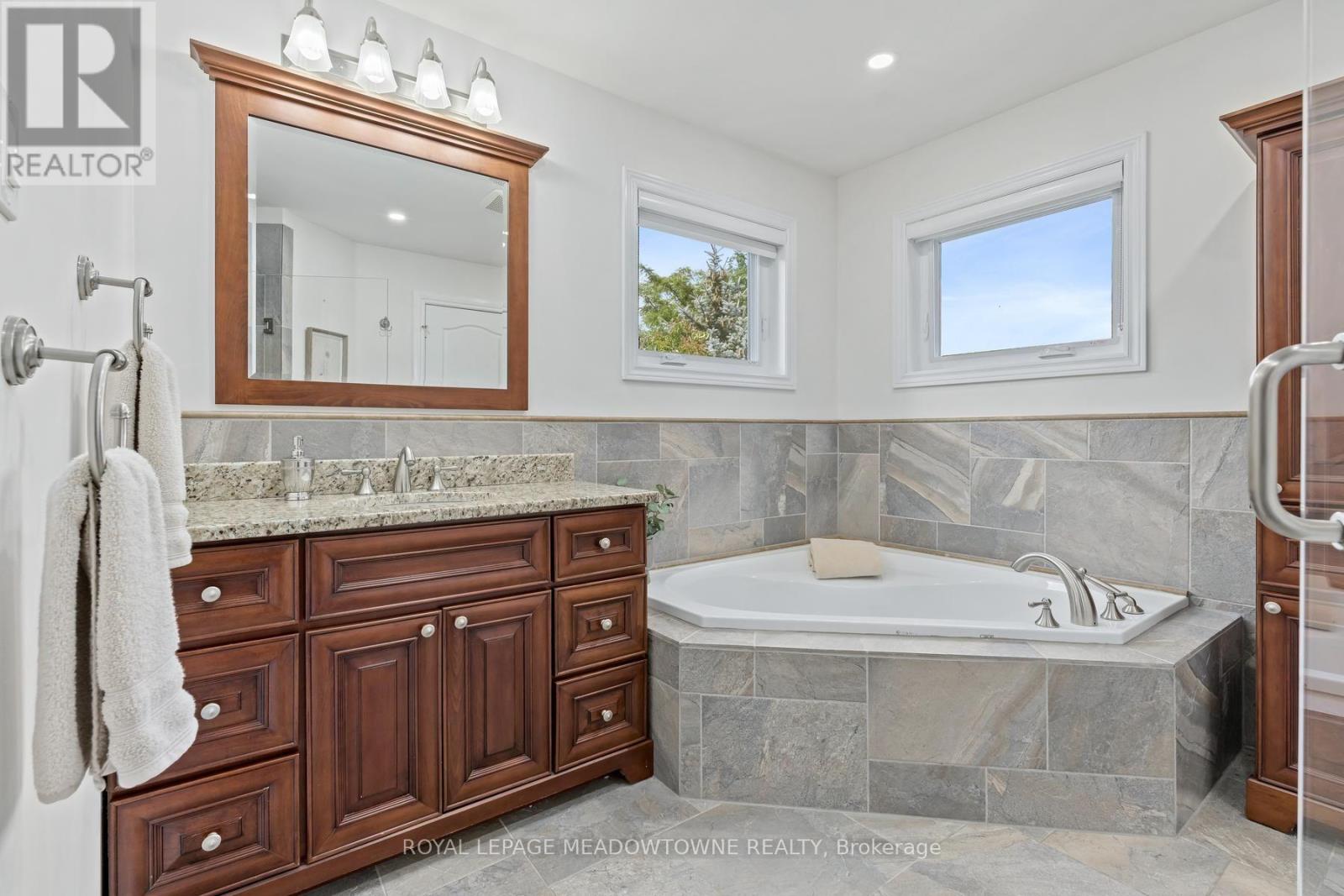 38 Chester Crescent, Halton Hills, Ontario  L7G 5W5 - Photo 28 - W13656424