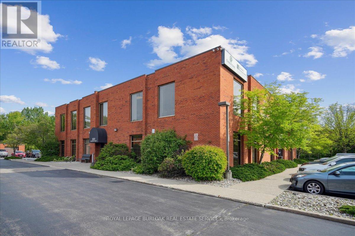 102 - 2321 FAIRVIEW STREET, Burlington, Ontario
