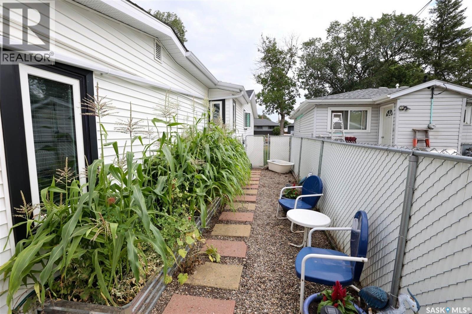 924 Campbell Street, Regina, Saskatchewan  S4T 5P3 - Photo 27 - SK044813