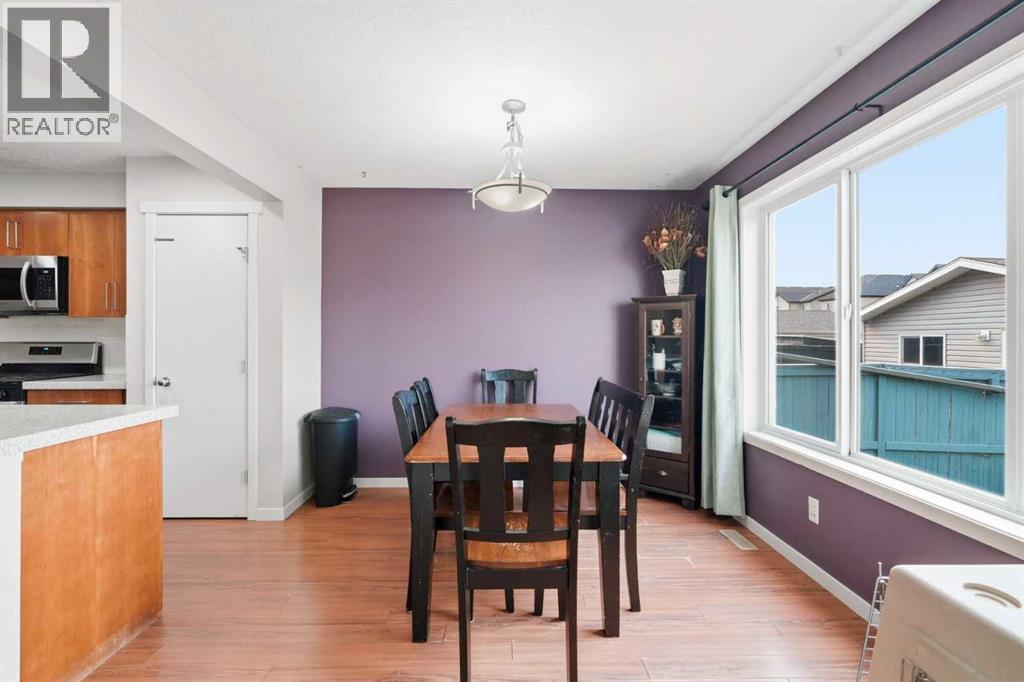 26 Copperpond Place SE, Calgary, Alberta  T2Z 0L6 - Photo 10 - A2336005
