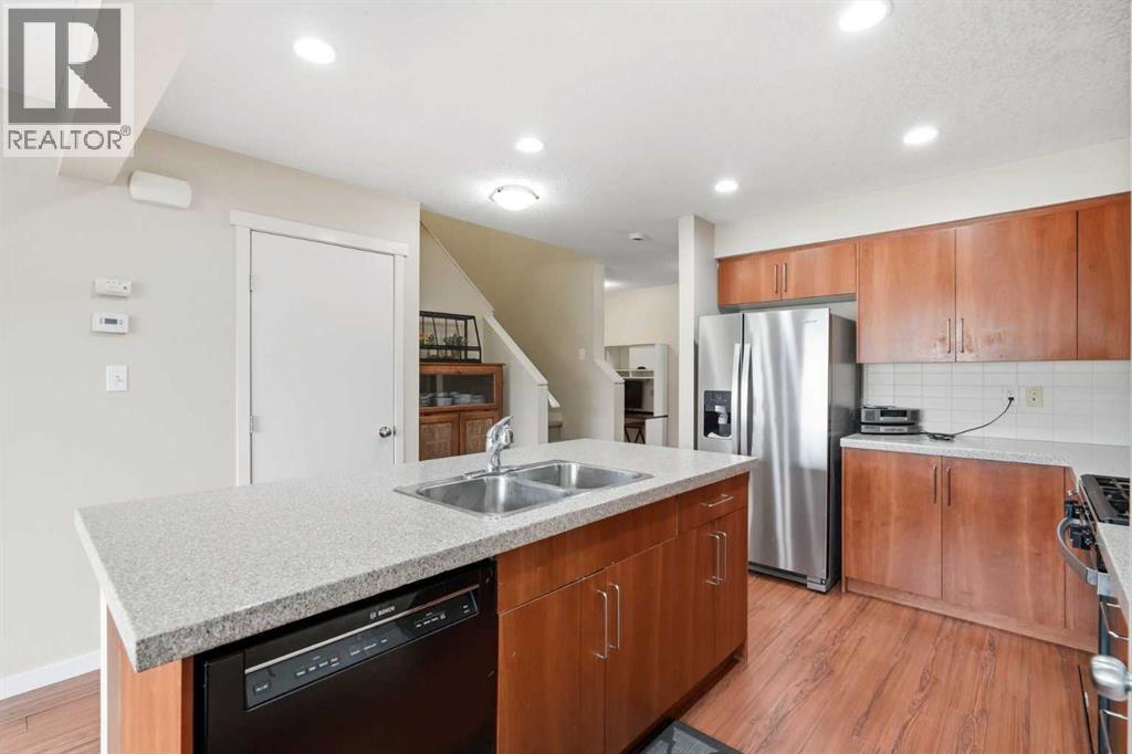 26 Copperpond Place SE, Calgary, Alberta  T2Z 0L6 - Photo 12 - A2336005