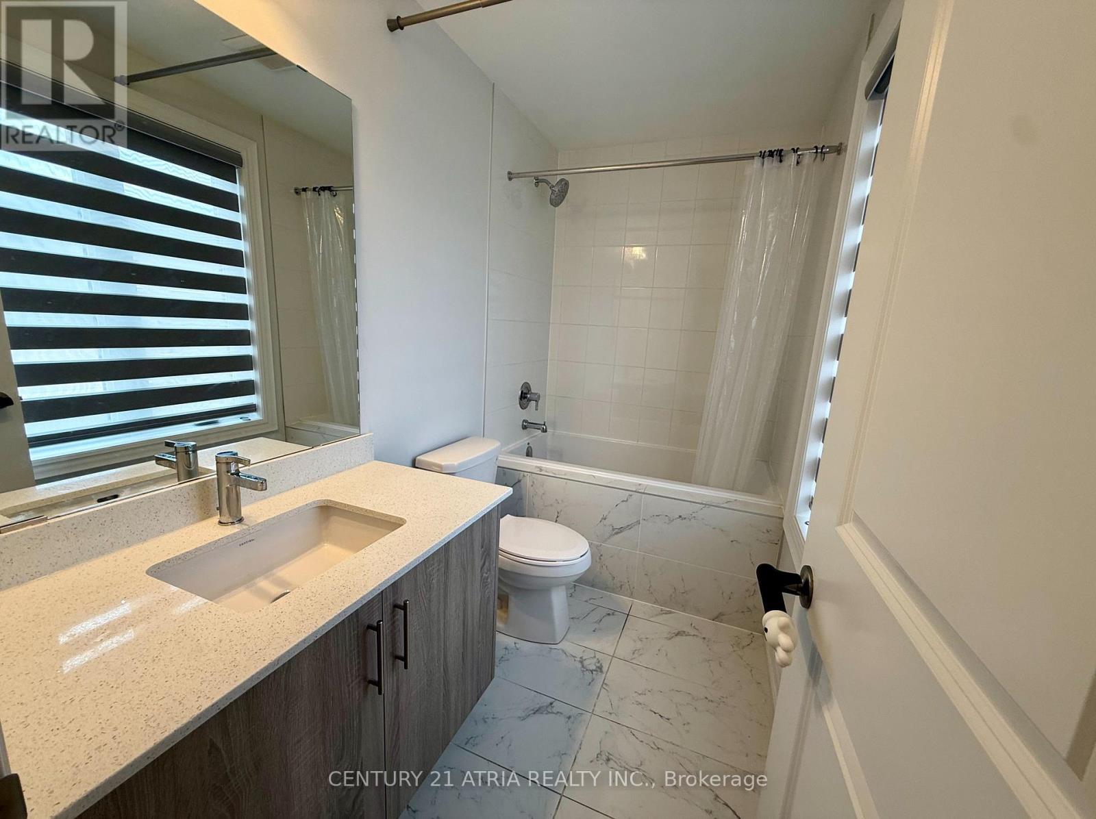 Coach Hse - 10 Fred Lablanc Drive, Markham, Ontario L6B 1R8 - Photo 5 - N13650044