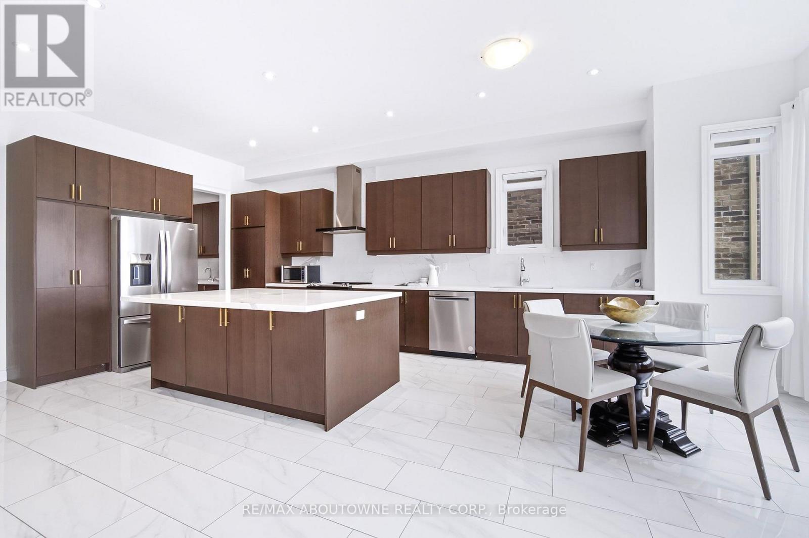 11 Grierson Trail, Hamilton, Ontario  L8B 1X5 - Photo 10 - X13652268