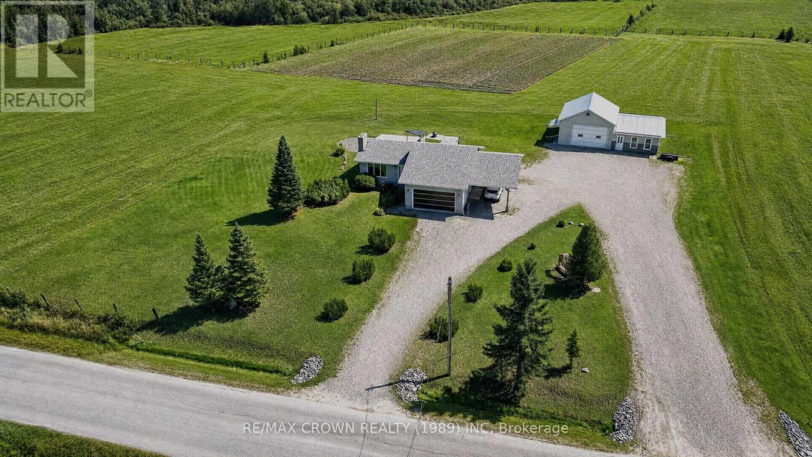 53 Cloutier Road N, Hearst, Ontario  P0L 1N0 - Photo 1 - T13656732