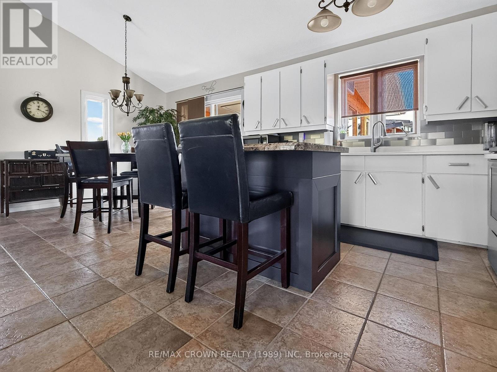 53 Cloutier Road N, Hearst, Ontario  P0L 1N0 - Photo 17 - T13656732