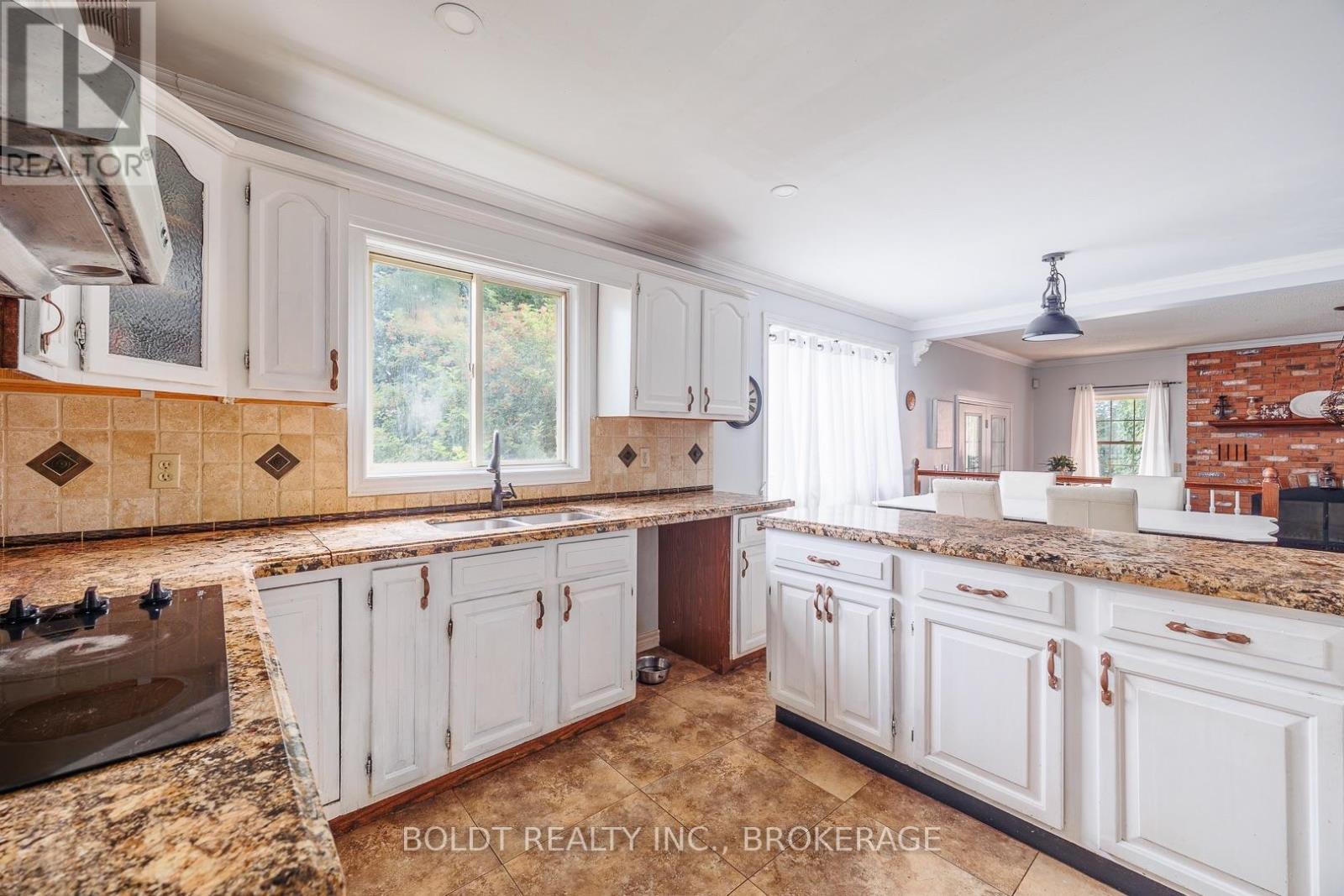 259 Farr Street, Pelham, Ontario  L0S 1C0 - Photo 11 - X13656760