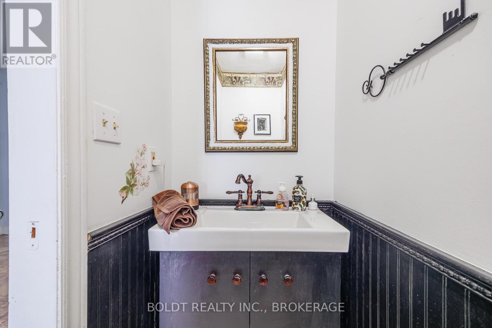 259 Farr Street, Pelham, Ontario  L0S 1C0 - Photo 16 - X13656760