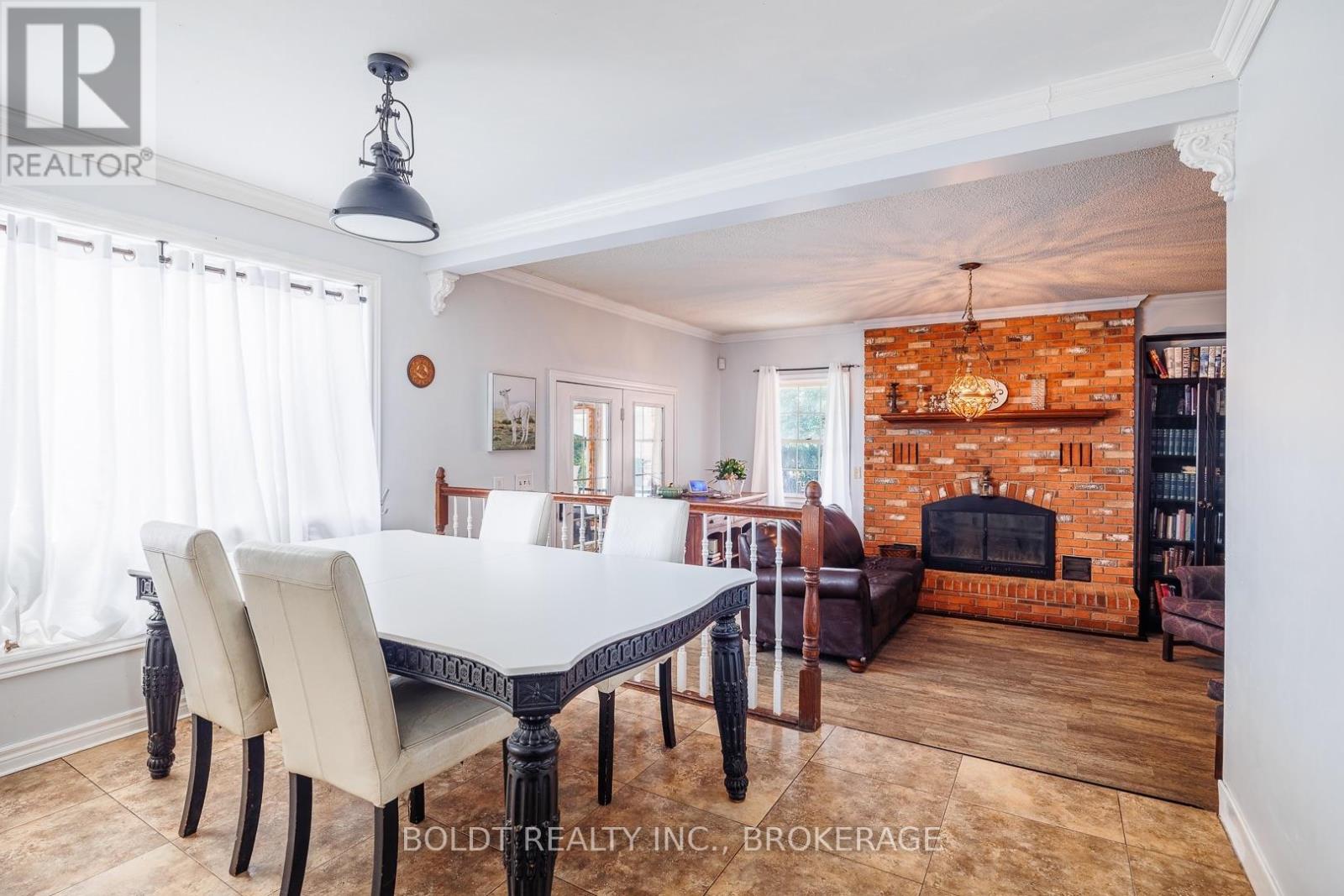 259 Farr Street, Pelham, Ontario  L0S 1C0 - Photo 5 - X13656760