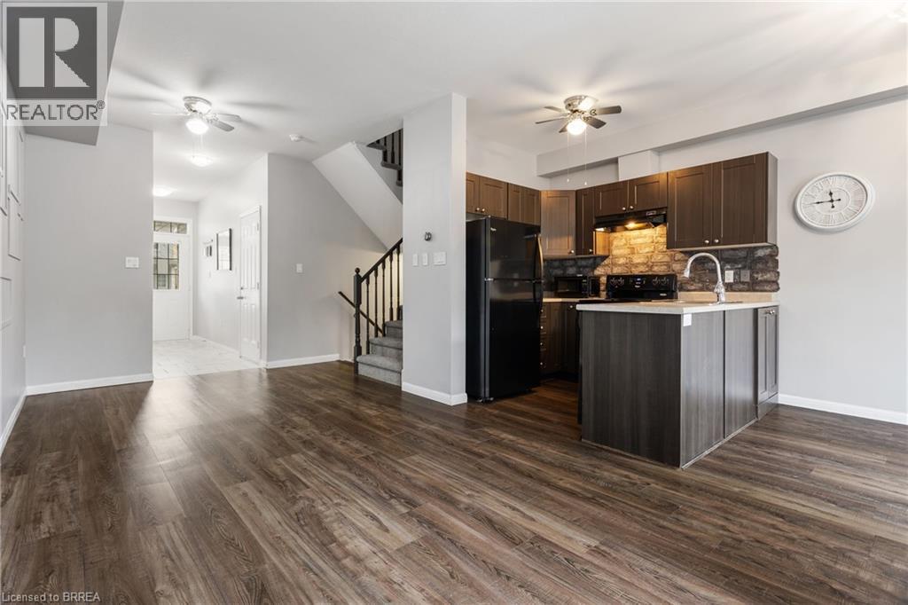 21 Diana Avenue Unit# 32, Brantford, Ontario  N3T 0G7 - Photo 5 - 40826574