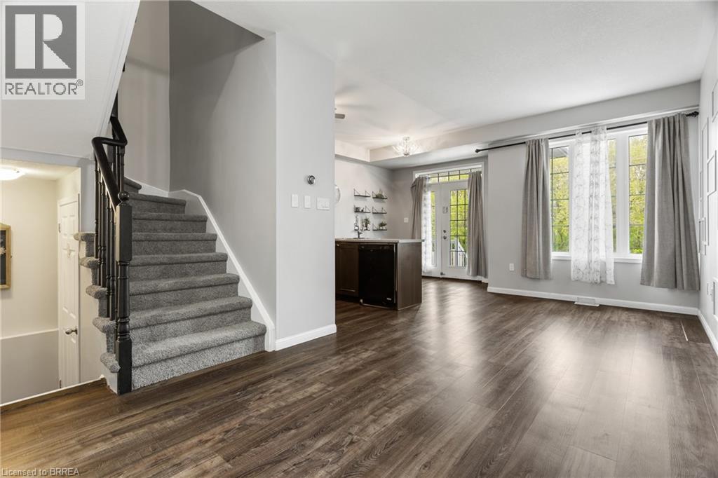 21 Diana Avenue Unit# 32, Brantford, Ontario  N3T 0G7 - Photo 3 - 40826574