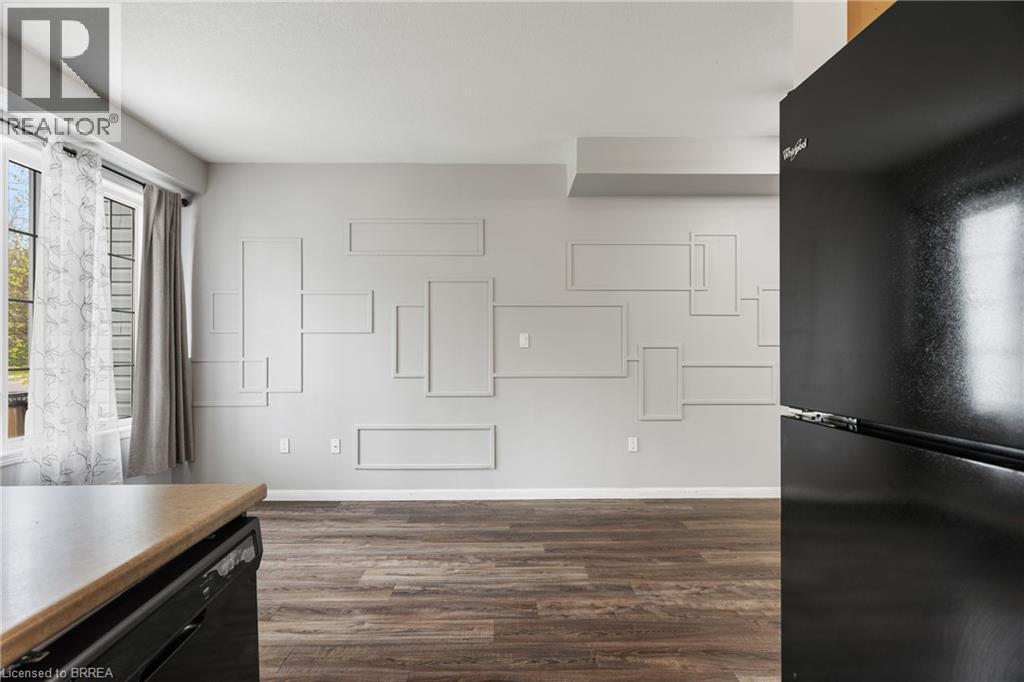 21 Diana Avenue Unit# 32, Brantford, Ontario  N3T 0G7 - Photo 8 - 40826574