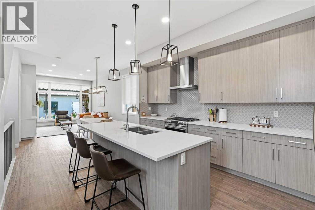 4609 72 Street NW, Calgary, Alberta  T3B 2L3 - Photo 9 - A2327999