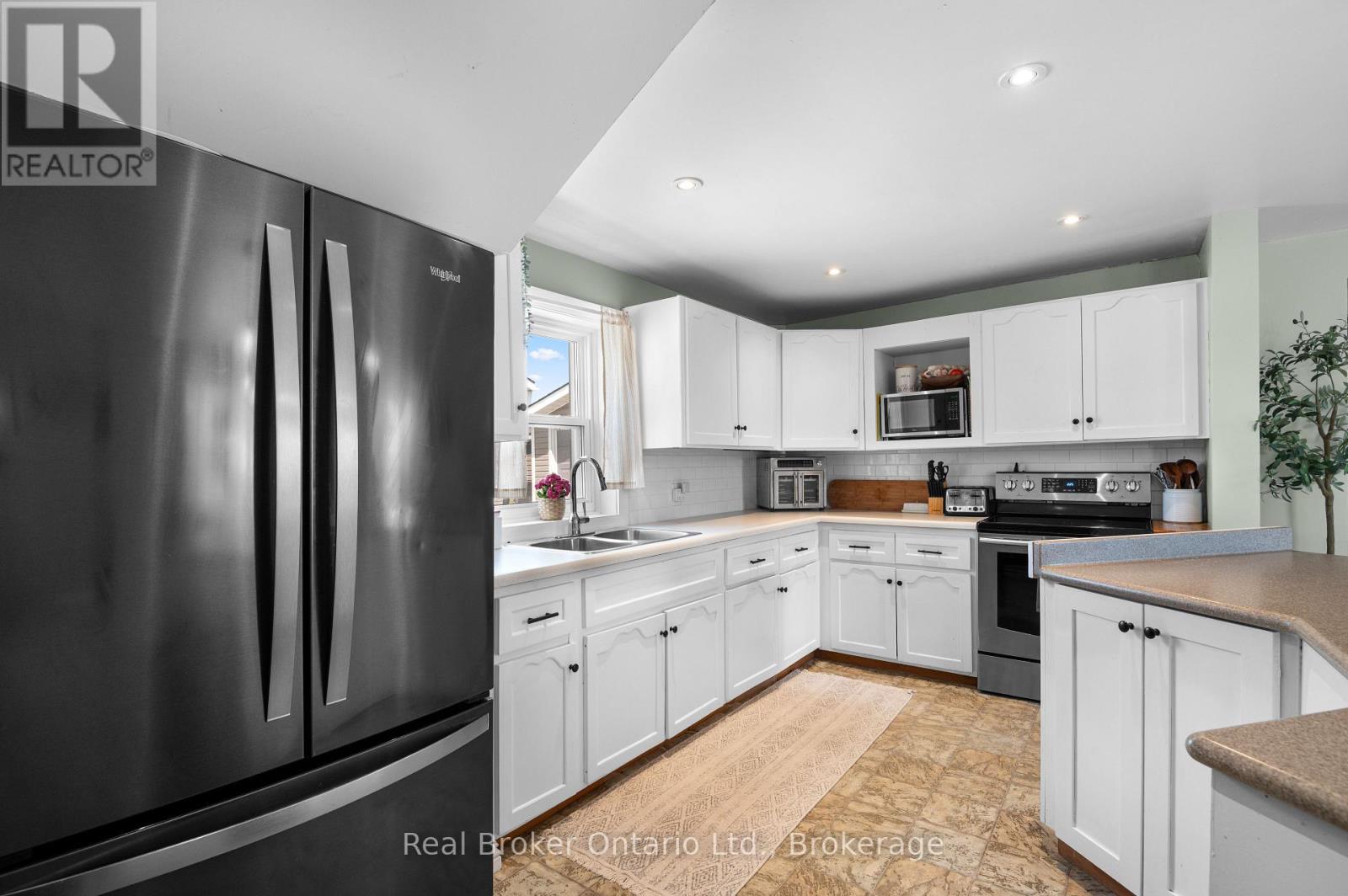 1 Wall Street, South Bruce, Ontario  N0G 2S0 - Photo 10 - X13647828