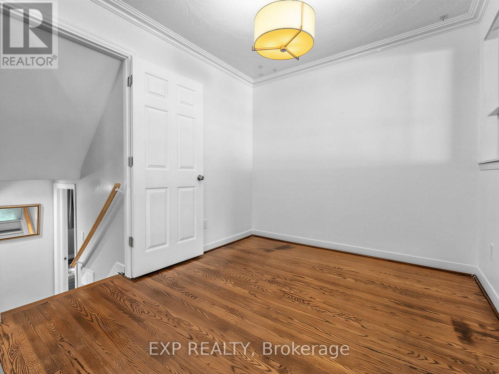 1586 Sandgate Crescent, Mississauga, Ontario  L5J 2E5 - Photo 11 - W13656594