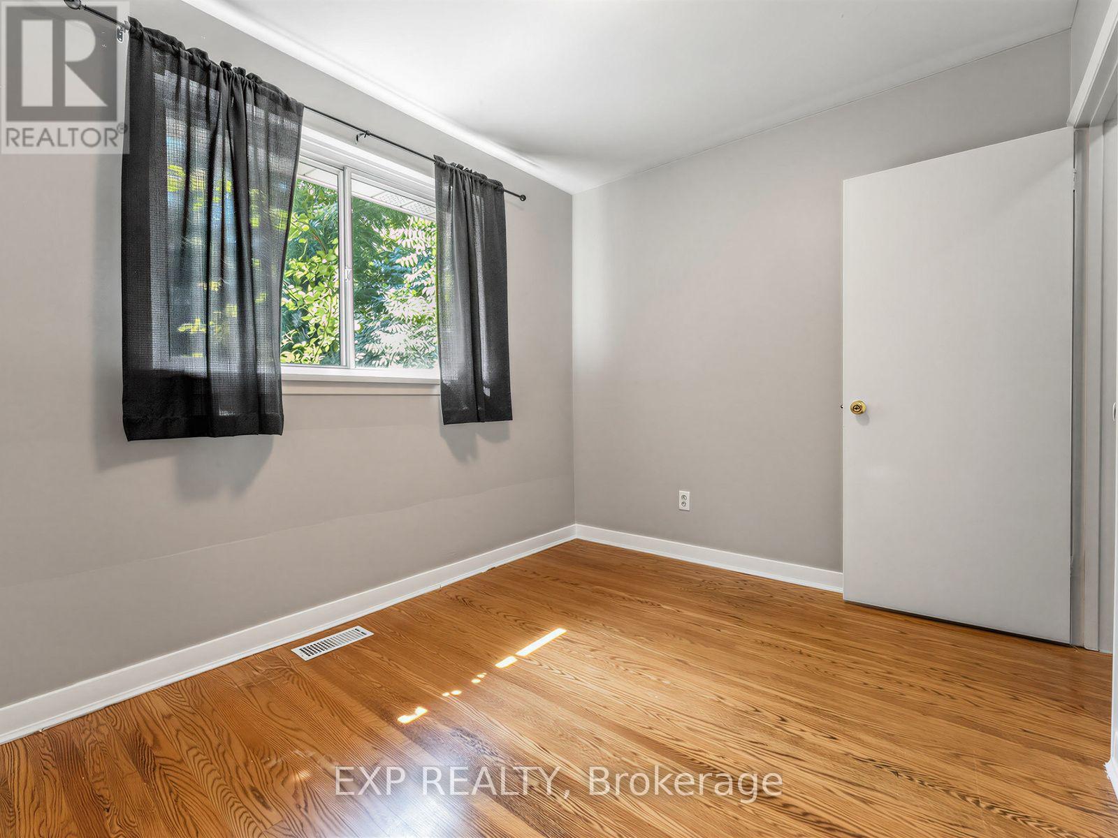 1586 Sandgate Crescent, Mississauga, Ontario  L5J 2E5 - Photo 20 - W13656594