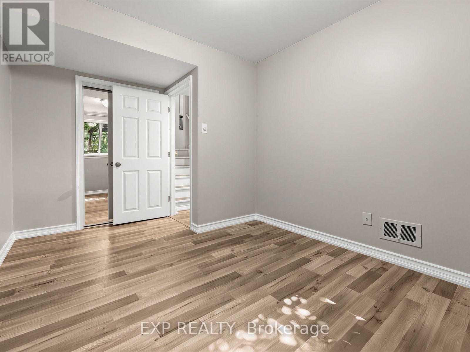 1586 Sandgate Crescent, Mississauga, Ontario  L5J 2E5 - Photo 23 - W13656594
