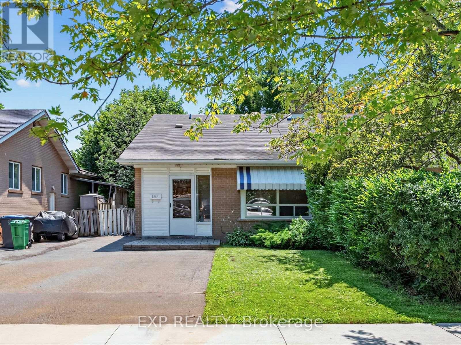 1586 Sandgate Crescent, Mississauga, Ontario  L5J 2E5 - Photo 3 - W13656594