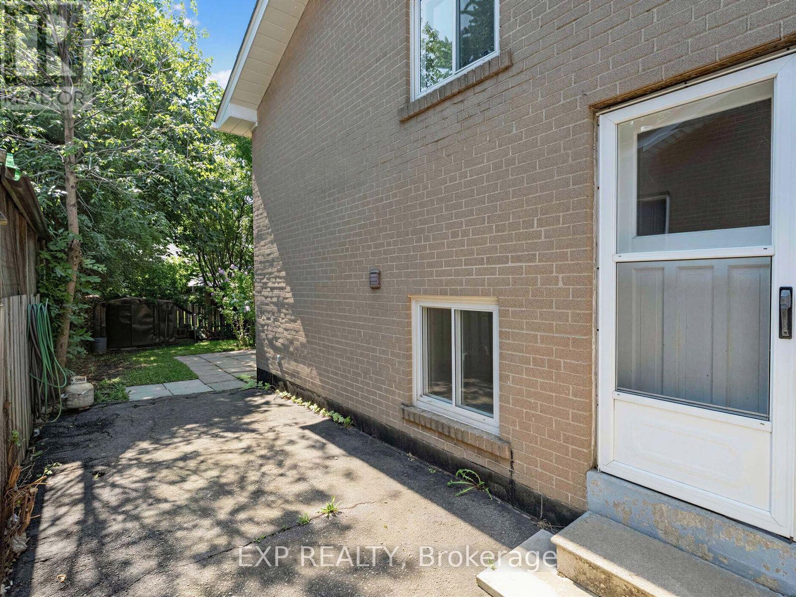 1586 Sandgate Crescent, Mississauga, Ontario  L5J 2E5 - Photo 32 - W13656594