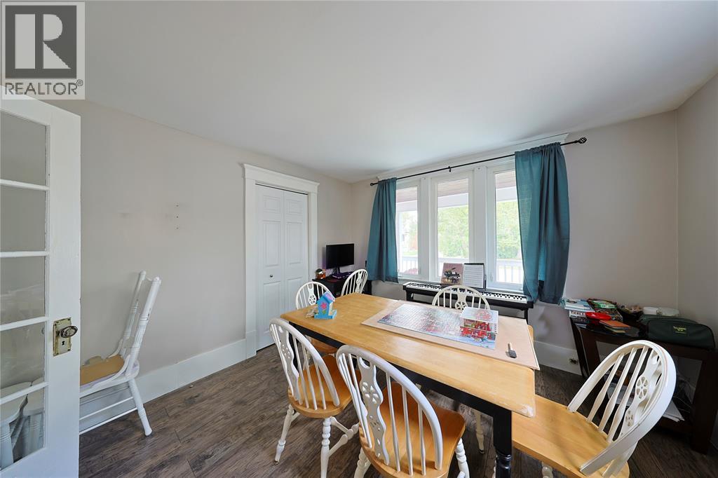 414 Davis Street, Sarnia, Ontario  N7T 1C3 - Photo 12 - 26019121