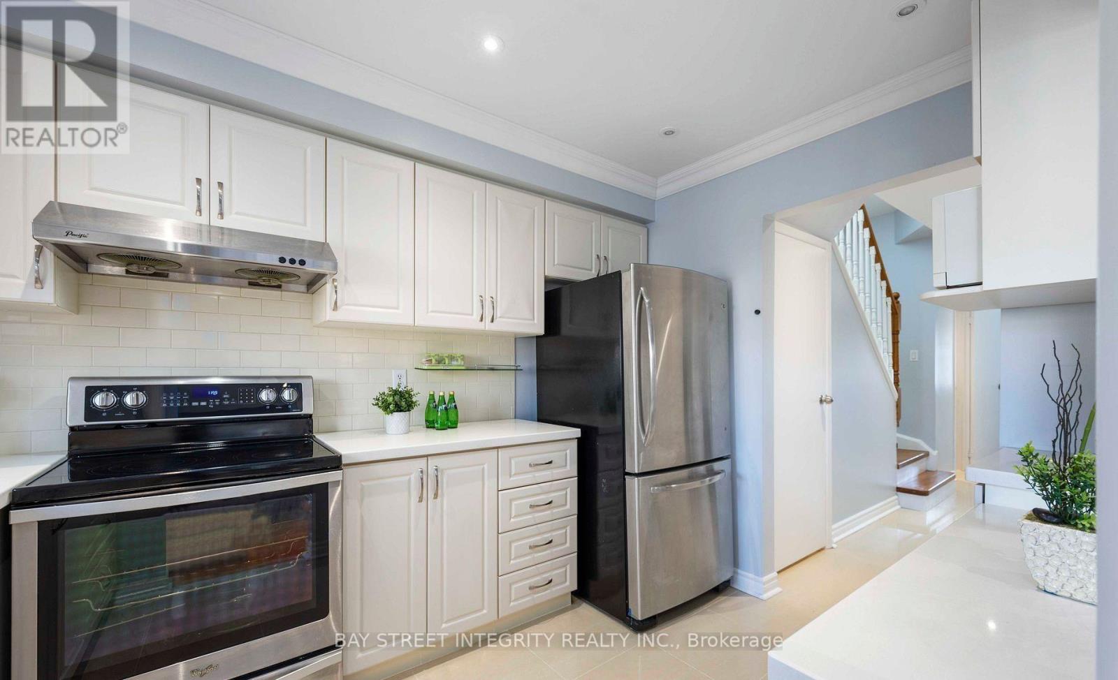 22 Dunbar Crescent, Markham, Ontario L3R 6W8 - Photo 8 - N13582170