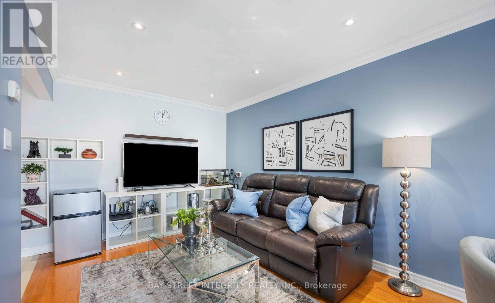 22 Dunbar Crescent, Markham, Ontario L3R 6W8 - Photo 6 - N13582170