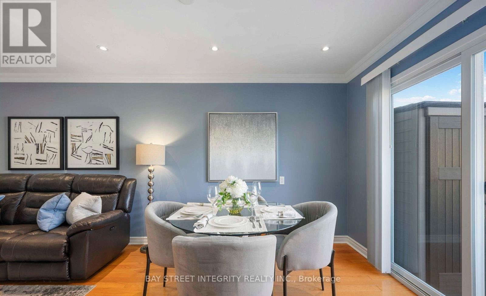 22 Dunbar Crescent, Markham, Ontario L3R 6W8 - Photo 4 - N13582170