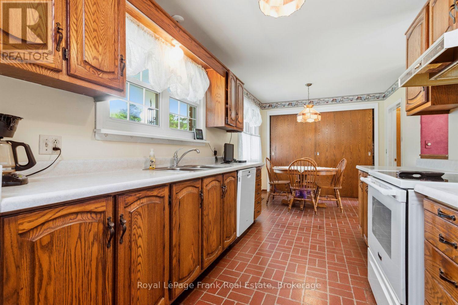 5080 Bowmanville Avenue, Clarington, Ontario L1C 6W6 - Photo 7 - E13656714