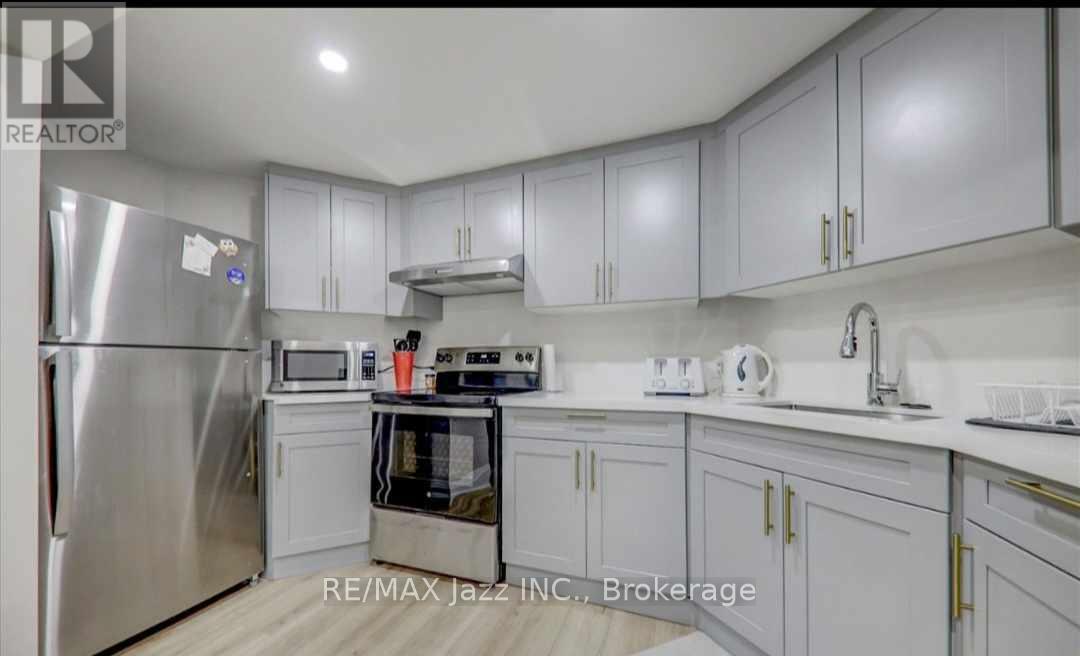 Lower - 107 Apple Blossom Boulevard, Clarington, Ontario  L1C 4T7 - Photo 6 - E13656724