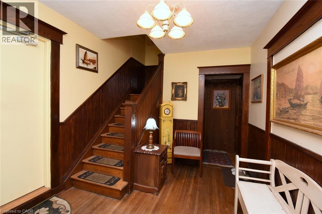 1052 Deta Road Unit# 3, Mississauga, Ontario  L5E 2R5 - Photo 3 - 40854110