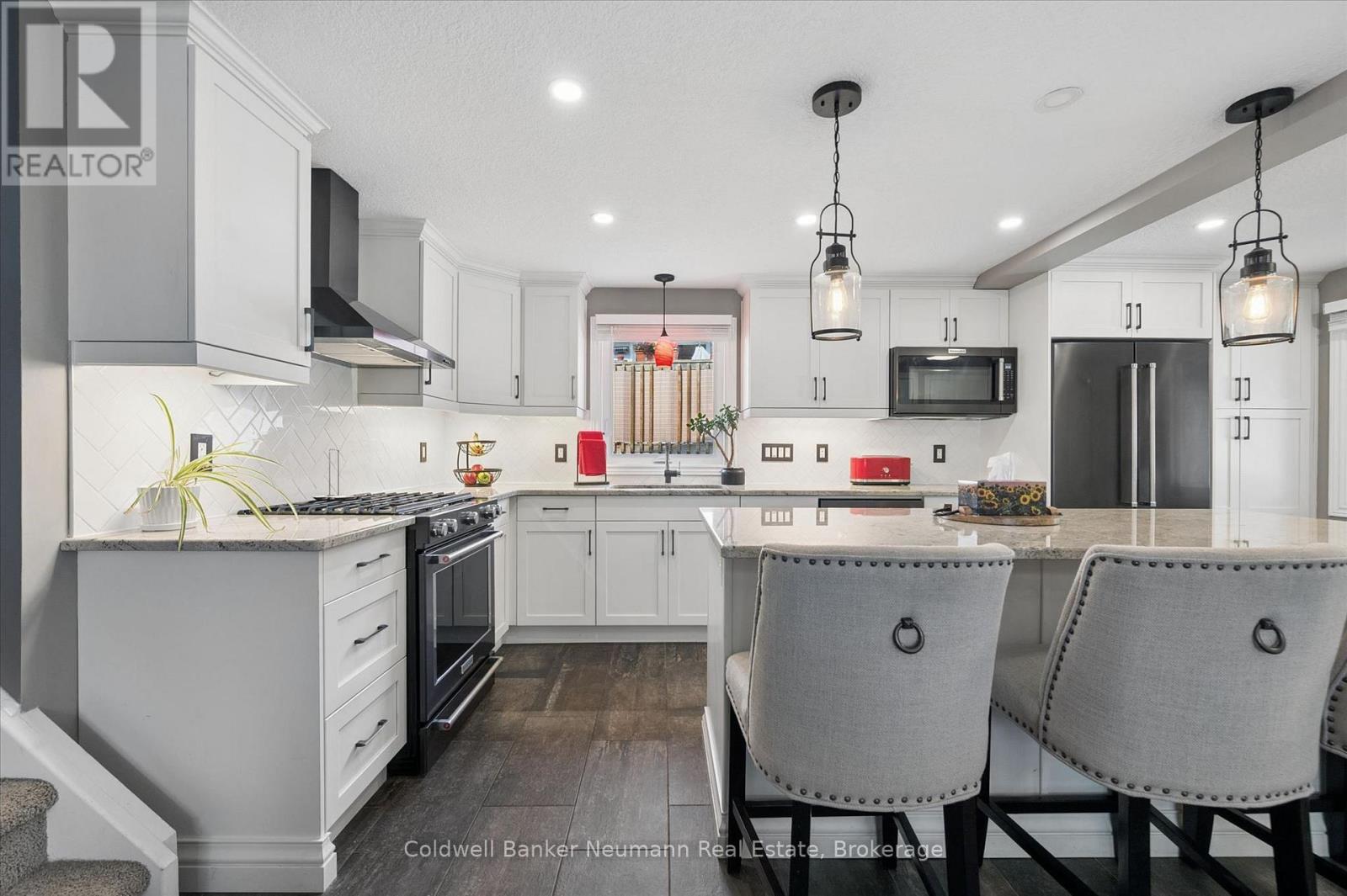 81 Candlewood Drive, Guelph, Ontario  N1K 1T7 - Photo 5 - X13656546